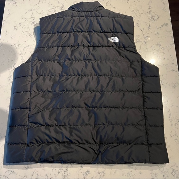 The North Face Men's Aconcagua
Vest - BLACK SIZE 3XL - Picture 4 of 11